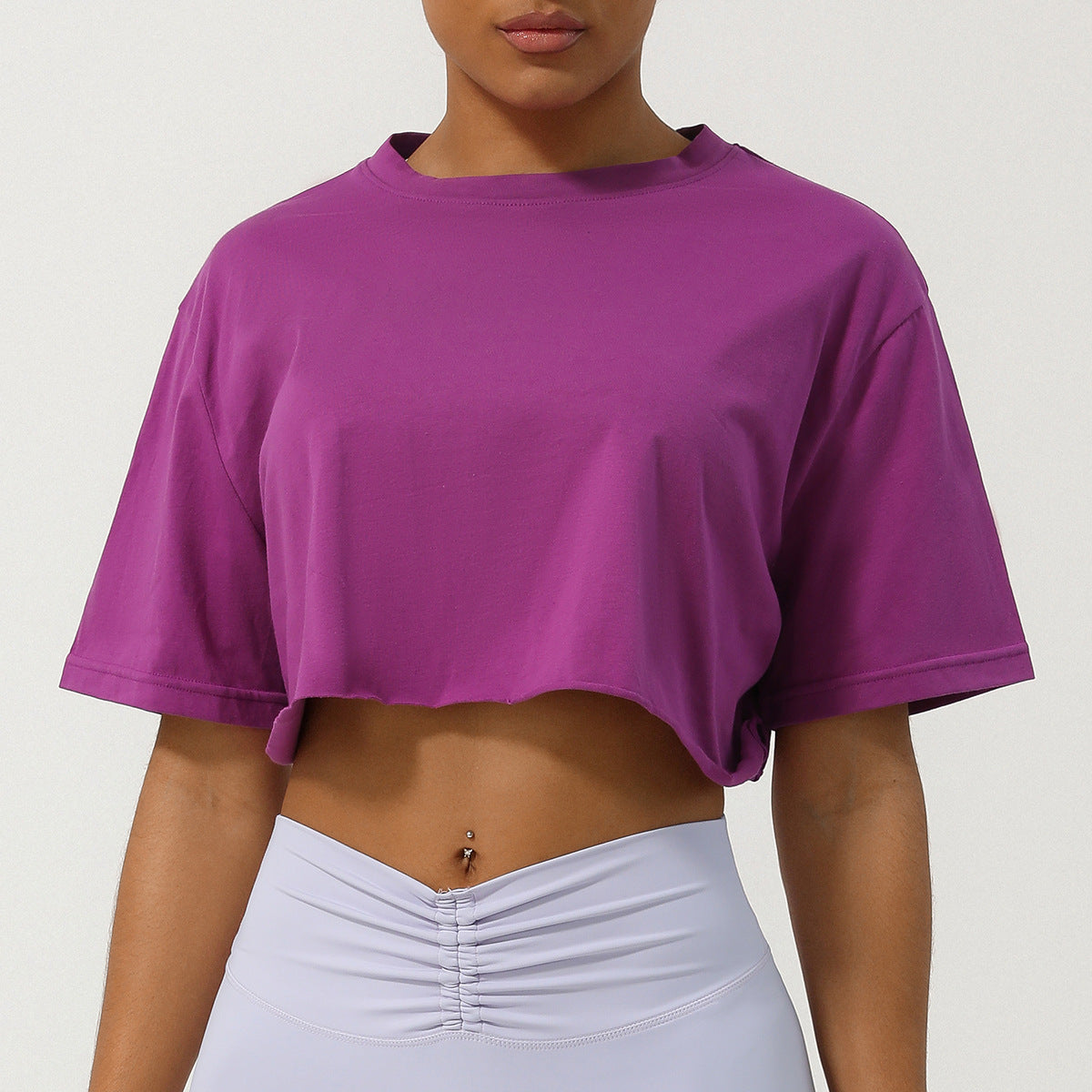 CASSIA™ – Entspannte Passform Crop Tee