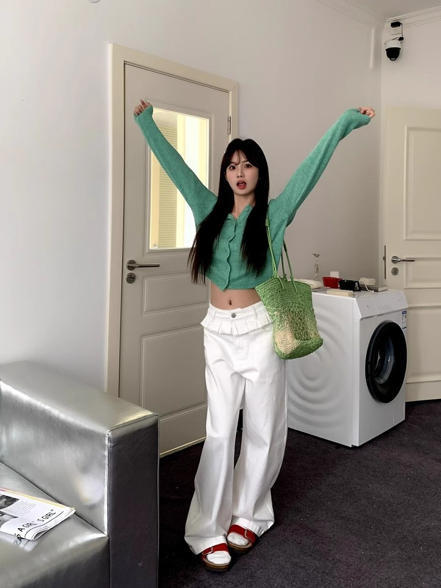 PAISLEY™ – Elegante Jeans mit Spitzenbesatz und weitem Bein