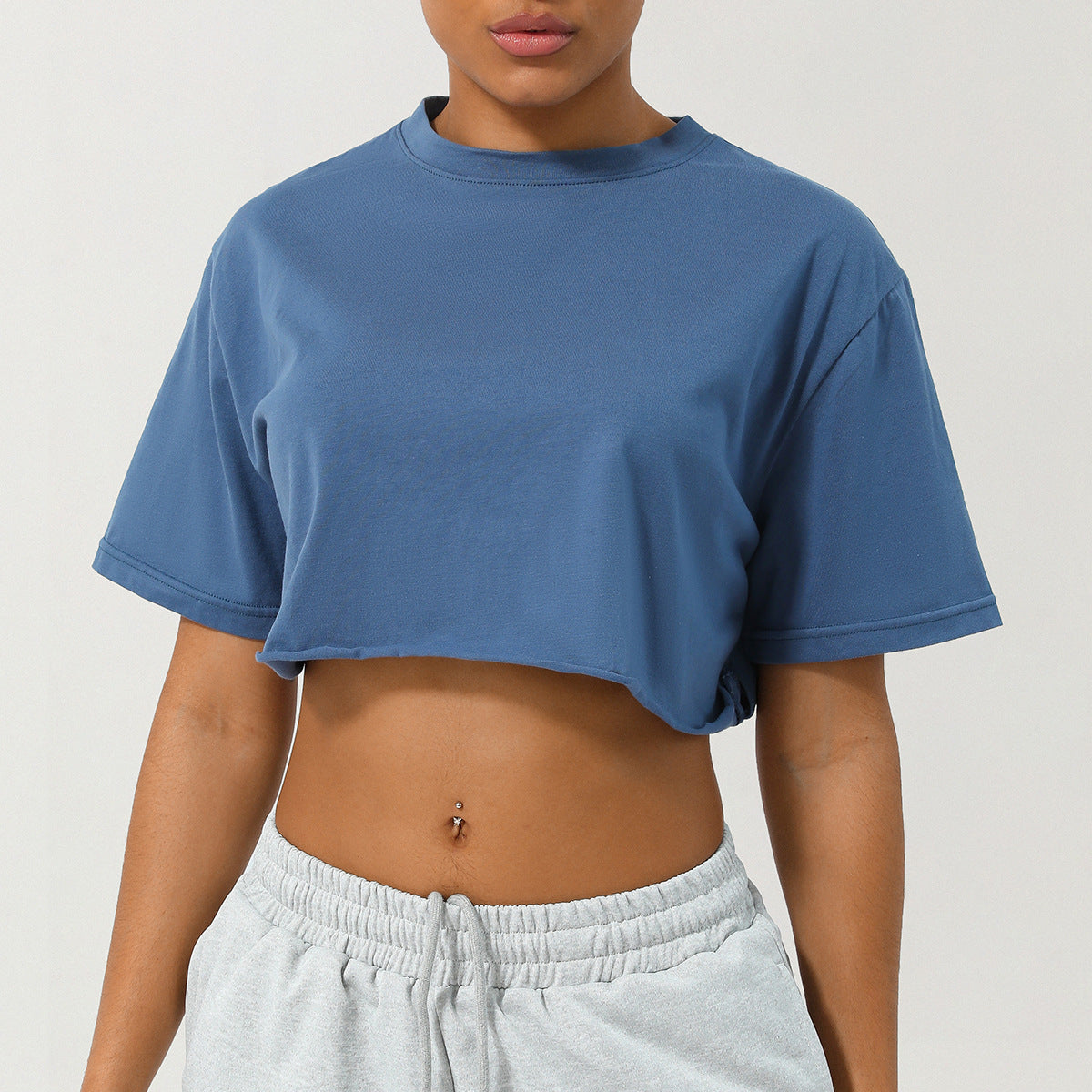CASSIA™ – Entspannte Passform Crop Tee